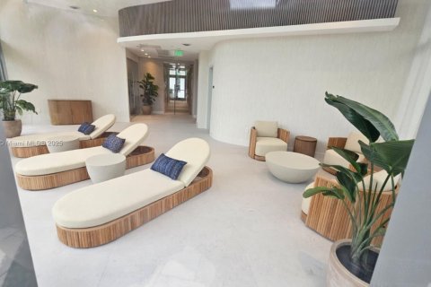Copropriété à louer à Miami, Floride: 3 chambres, 183.76 m2 № 1852001 - photo 11