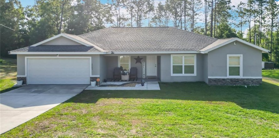 Villa ou maison à Dunnellon, Floride 3 chambres, 163.51 m2 № 1670870