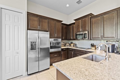 House in Port St. Lucie, Florida 3 bedrooms, 171.13 sq.m. № 2253389 - photo 26