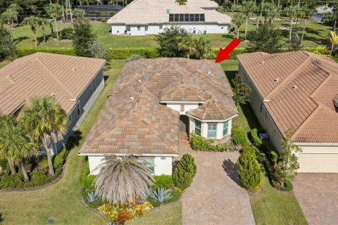 House in Port St. Lucie, Florida 3 bedrooms, 171.13 sq.m. № 2253389 - photo 6