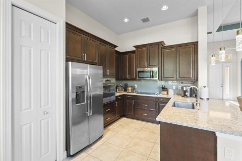 House in Port St. Lucie, Florida 3 bedrooms, 171.13 sq.m. № 2253389 - photo 28