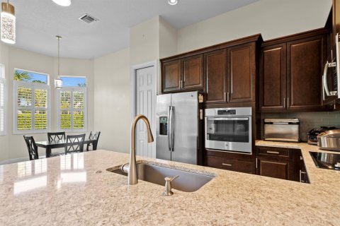 House in Port St. Lucie, Florida 3 bedrooms, 171.13 sq.m. № 2253389 - photo 29