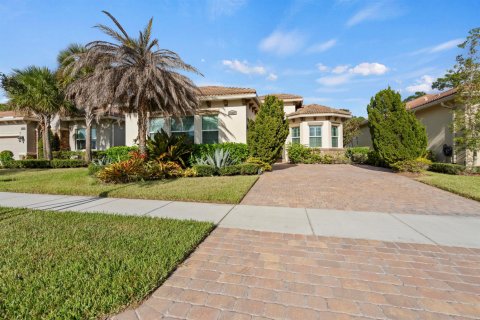 House in Port St. Lucie, Florida 3 bedrooms, 171.13 sq.m. № 2253389 - photo 3