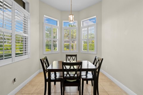 House in Port St. Lucie, Florida 3 bedrooms, 171.13 sq.m. № 2253389 - photo 30