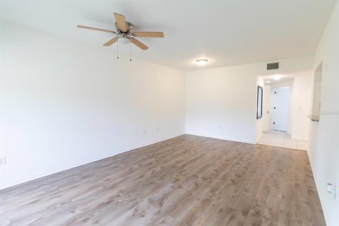 Copropriété à louer à Riverview, Floride: 3 chambres, 106.93 m2 № 2383857 - photo 6