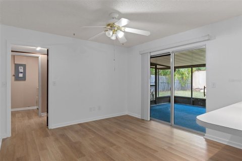 House in Crystal River, Florida 4 bedrooms, 155.33 sq.m. № 2212186 - photo 16