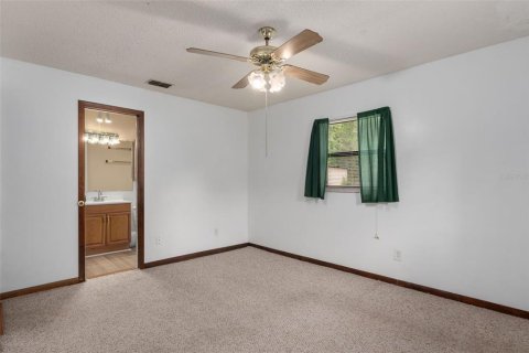 House in Crystal River, Florida 4 bedrooms, 155.33 sq.m. № 2212186 - photo 19
