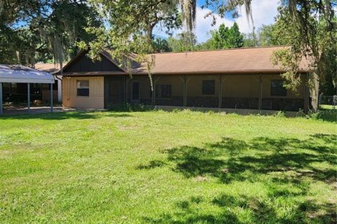 House in Crystal River, Florida 4 bedrooms, 155.33 sq.m. № 2212186 - photo 2