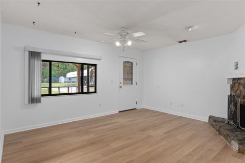 House in Crystal River, Florida 4 bedrooms, 155.33 sq.m. № 2212186 - photo 10