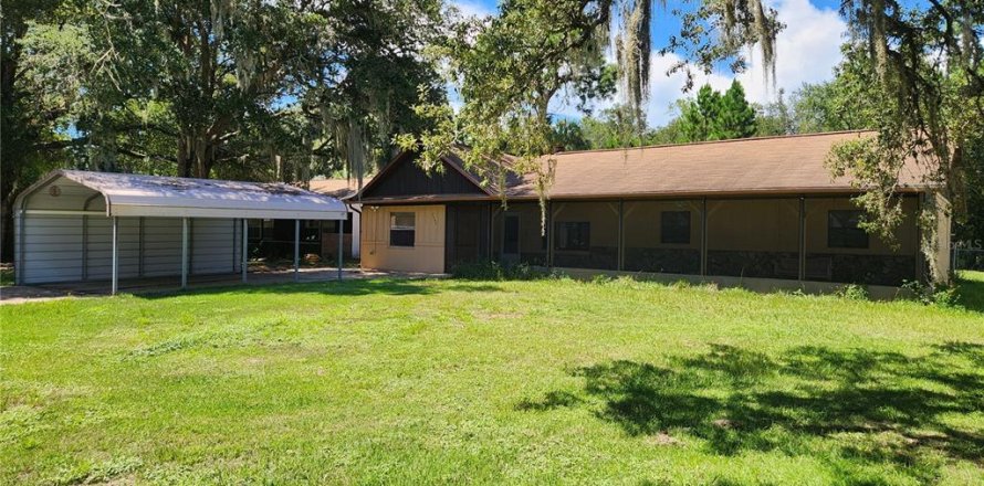 House in Crystal River, Florida 4 bedrooms, 155.33 sq.m. № 2212186