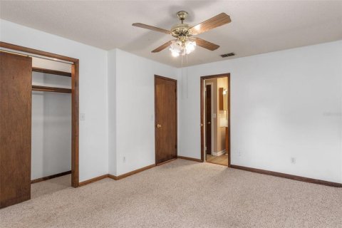 House in Crystal River, Florida 4 bedrooms, 155.33 sq.m. № 2212186 - photo 18