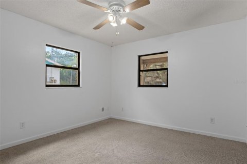House in Crystal River, Florida 4 bedrooms, 155.33 sq.m. № 2212186 - photo 22