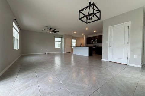 Villa ou maison à vendre à Odessa, Floride: 4 chambres, 209.96 m2 № 2429334 - photo 2