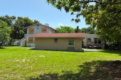 Commercial property in Miami, Florida 315.5 sq.m. № 2249489 - photo 7
