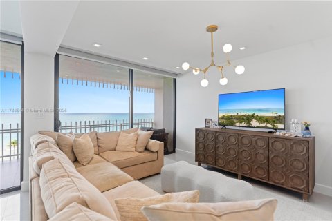 Condo in Bal Harbour, Florida, 3 bedrooms  № 1714836 - photo 7