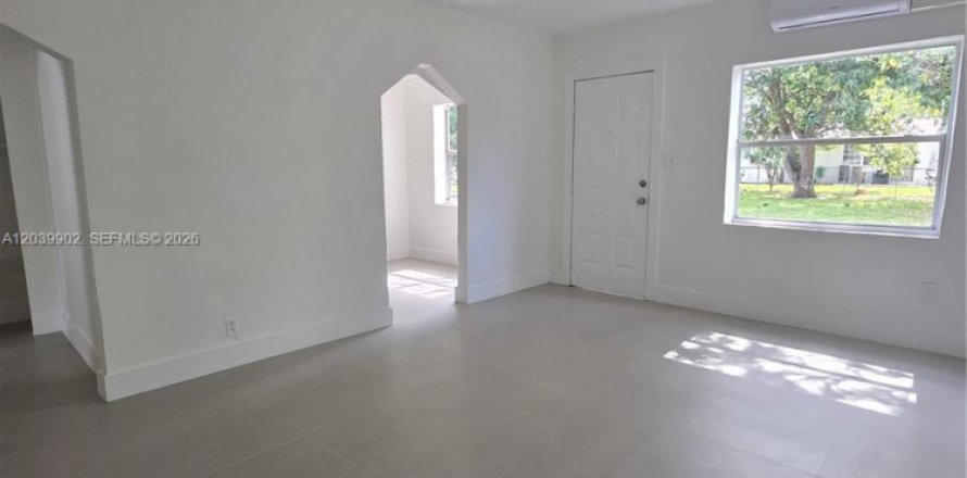 House in Dania Beach, Florida 1 bedroom № 2089580