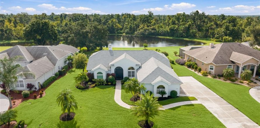 Villa ou maison à Parrish, Floride 3 chambres, 206.34 m2 № 2412524