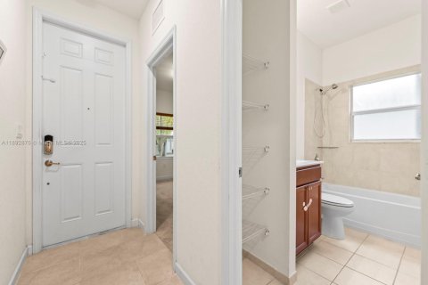 Villa ou maison à vendre à Homestead, Floride: 4 chambres, 142.6 m2 № 1946455 - photo 15