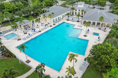 Villa ou maison à vendre à Homestead, Floride: 4 chambres, 142.6 m2 № 1946455 - photo 5