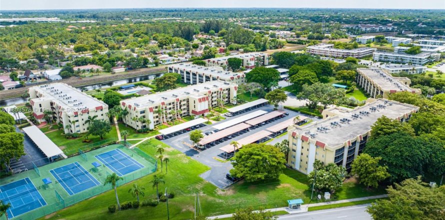 Condominio en Boca Raton, Florida, 2 dormitorios  № 1689456