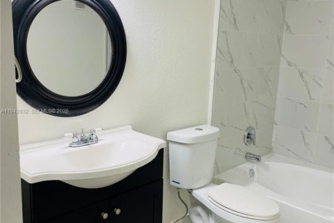 Copropriété à louer à Miami, Floride: 1 chambre, 69.4 m2 № 1999236 - photo 11