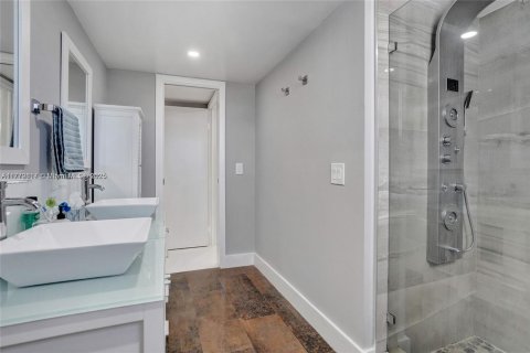 Condo in Hollywood, Florida, 2 bedrooms  № 1741440 - photo 30