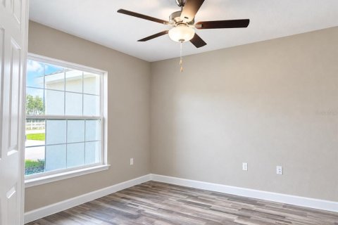 Villa ou maison à louer à Ocala, Floride: 4 chambres, 180.51 m2 № 2421733 - photo 4