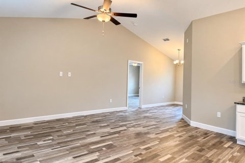 Villa ou maison à louer à Ocala, Floride: 4 chambres, 180.51 m2 № 2421733 - photo 9