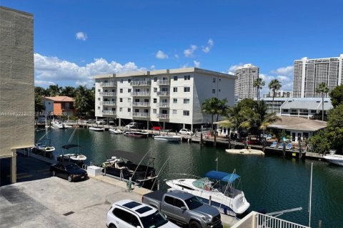 Copropriété à vendre à North Miami Beach, Floride: 1 chambre, 66.89 m2 № 2046644 - photo 14