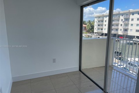 Copropriété à vendre à North Miami Beach, Floride: 1 chambre, 66.89 m2 № 2046644 - photo 6