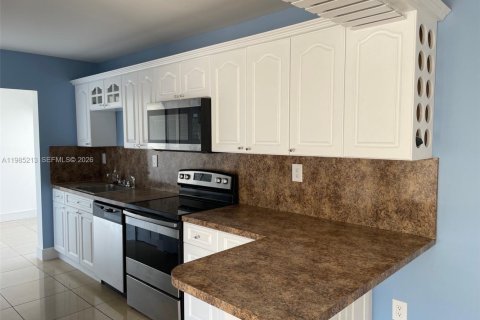 Copropriété à vendre à North Miami Beach, Floride: 1 chambre, 66.89 m2 № 2046644 - photo 4