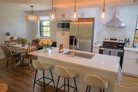 Townhouse in Fort Lauderdale, Florida 2 bedrooms, 124.95 sq.m. № 1711125 - photo 3