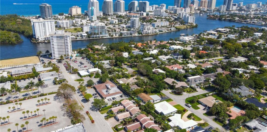 Townhouse in Fort Lauderdale, Florida 2 bedrooms, 124.95 sq.m. № 1711125