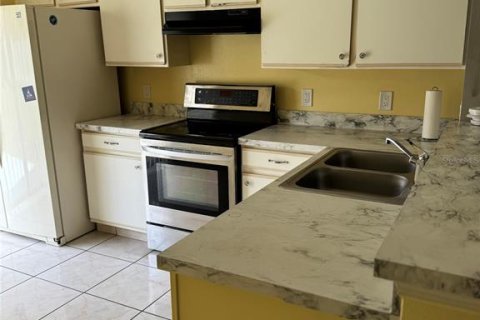 House in Orlando, Florida 3 bedrooms, 96.53 sq.m. № 1873075 - photo 4