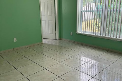 House in Orlando, Florida 3 bedrooms, 96.53 sq.m. № 1873075 - photo 10