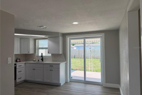 Villa ou maison à vendre à Port Richey, Floride: 2 chambres, 100.33 m2 № 2133385 - photo 7