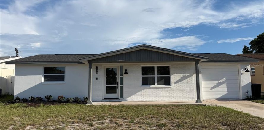Villa ou maison à Port Richey, Floride 2 chambres, 100.33 m2 № 2133385