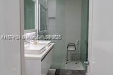 Купить кондоминиум в Дорал, Флорида 3 спальни, 125.51м2, № 2080364 - фото 17