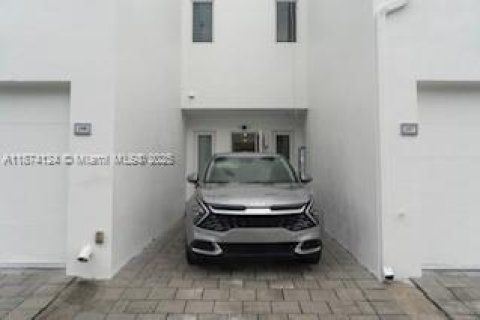 Купить кондоминиум в Дорал, Флорида 3 спальни, 125.51м2, № 2080364 - фото 24
