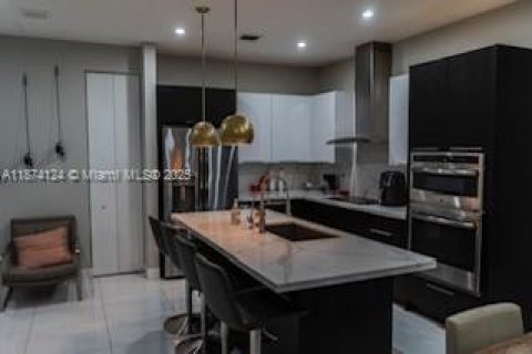 Купить кондоминиум в Дорал, Флорида 3 спальни, 125.51м2, № 2080364 - фото 6