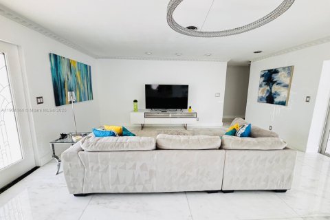 Casa en alquiler en Pompano Beach, Florida, 3 dormitorios, 121.98 m2 № 2015533 - foto 22