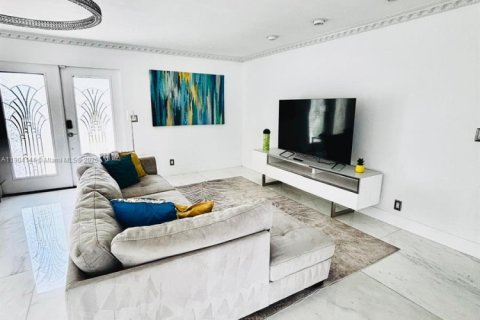 Casa en alquiler en Pompano Beach, Florida, 3 dormitorios, 121.98 m2 № 2015533 - foto 21