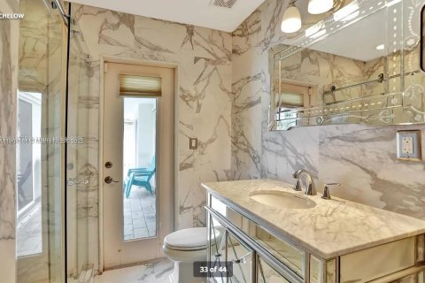 Casa en alquiler en Pompano Beach, Florida, 3 dormitorios, 121.98 m2 № 2015533 - foto 12