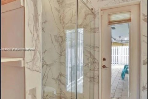 Casa en alquiler en Pompano Beach, Florida, 3 dormitorios, 121.98 m2 № 2015533 - foto 13