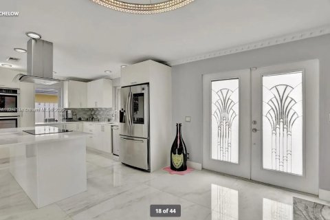 Casa en alquiler en Pompano Beach, Florida, 3 dormitorios, 121.98 m2 № 2015533 - foto 2