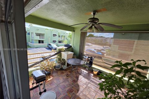 Copropriété à louer à Miami, Floride: 1 chambre, 71.26 m2 № 2047683 - photo 14