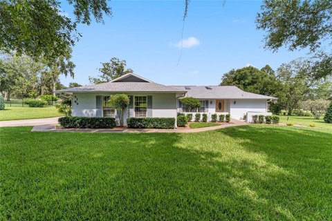 Villa ou maison à louer à Ocala, Floride: 3 chambres, 168.9 m2 № 2402976 - photo 2