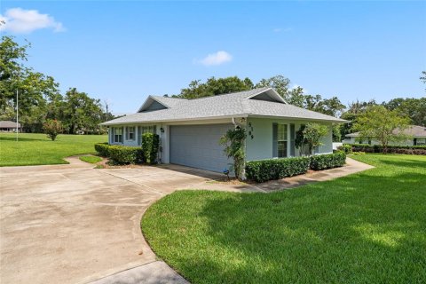 Villa ou maison à louer à Ocala, Floride: 3 chambres, 168.9 m2 № 2402976 - photo 8