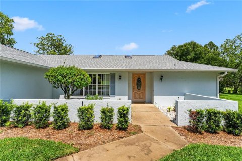 Villa ou maison à louer à Ocala, Floride: 3 chambres, 168.9 m2 № 2402976 - photo 7