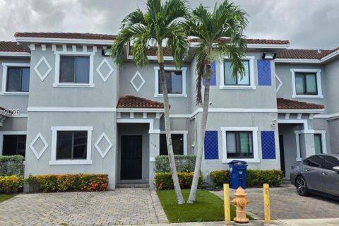 Touwnhouse à Miami, Floride 4 chambres, 158.31 m2 № 2169278